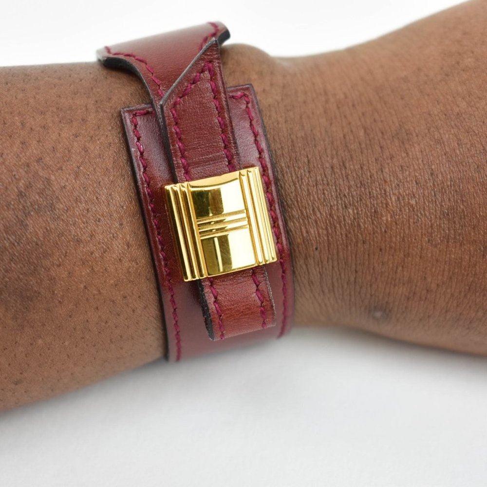 HERMES "Artemis": Scarlet Red, Leather & Gold "H" Logo Bracelet (ow) - Picture 10 of 10
